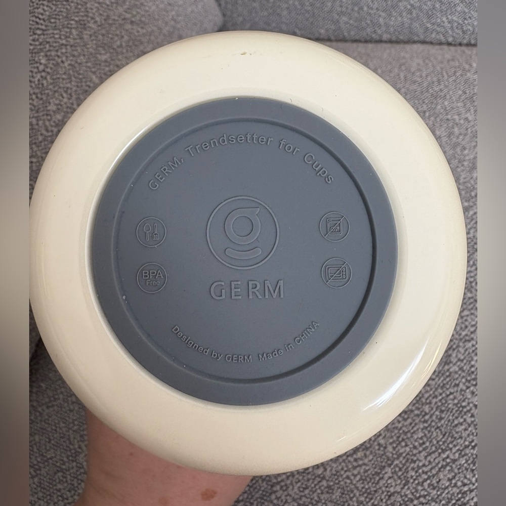 Coca Cola Insulated Thermos 🤍 - Picture 7 of 8